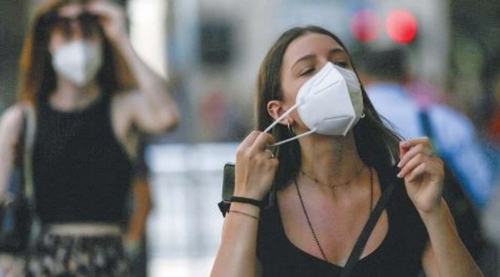 Covid, non solo Sicilia: "Picco di intensive", ecco la regione a un passo da nuove chiusure