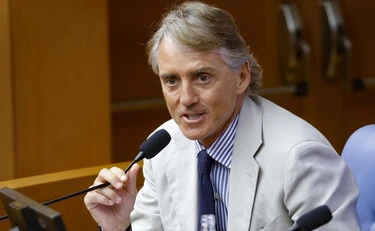 Francesco Acquaroli, l'endorsement di Roberto Mancini: "Spero che rivinca"