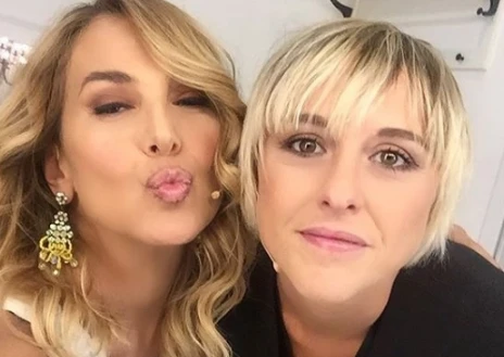 Barbara D'Urso insultata dopo la morte di Nadia Toffa per non aver partecipato al funerale. La replica spiazza