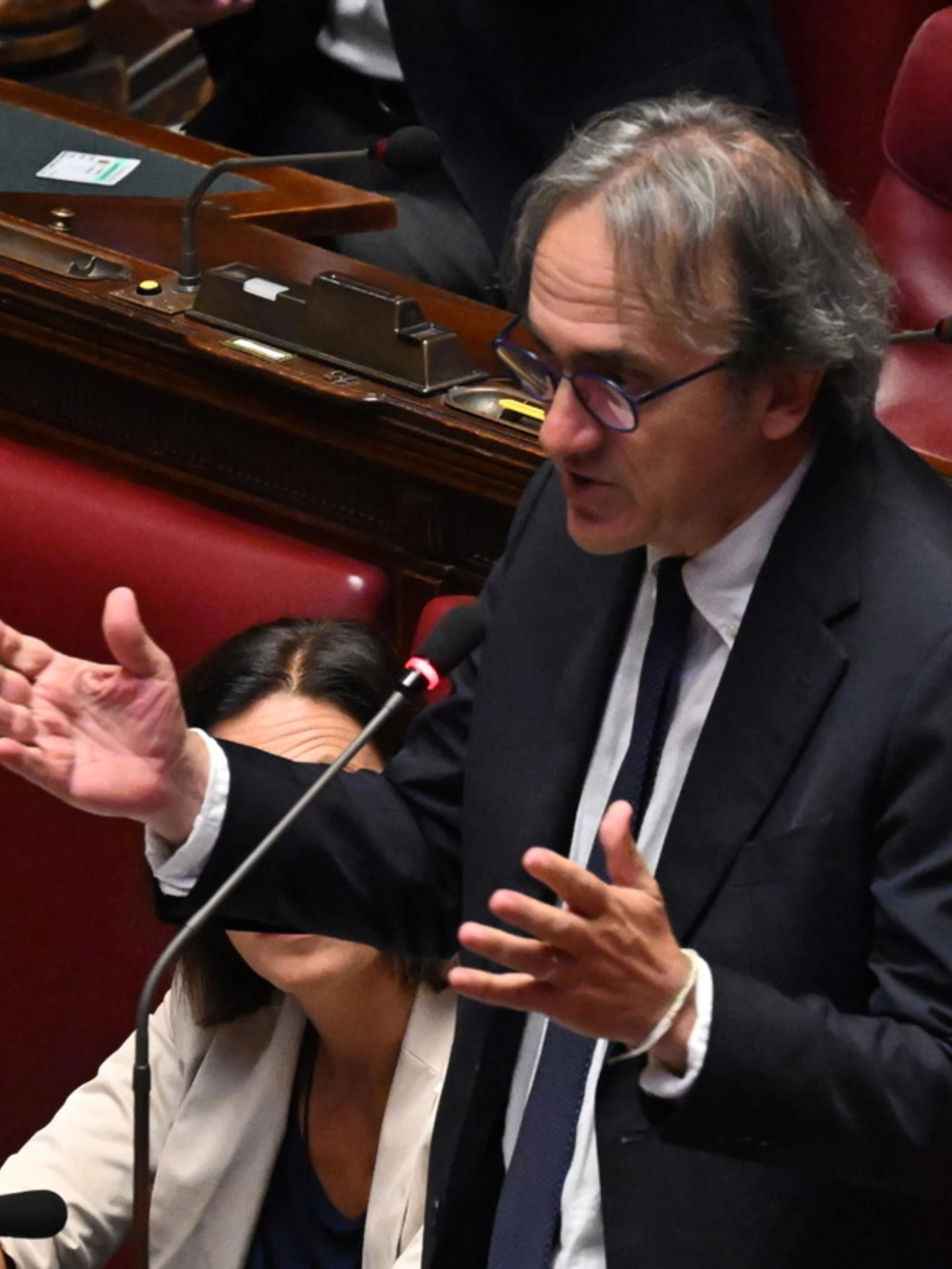 Bonelli sgancia il siluro su Pd e 5s: "Basta con il duopolio", sinistra a pezzi