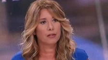 Sardine assembrate da fuori regione: "Siamo al ridicolo", la denuncia di Gaia Tortora sotto alla sede del Pd