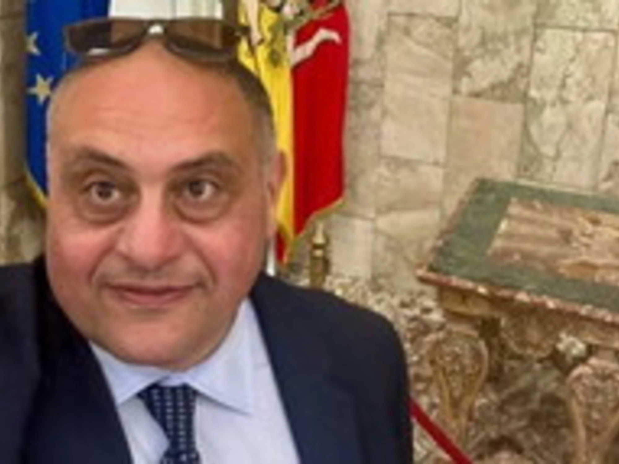 Valverde, sindaco pestato, esplode il caso: "Ho un occhio nero"