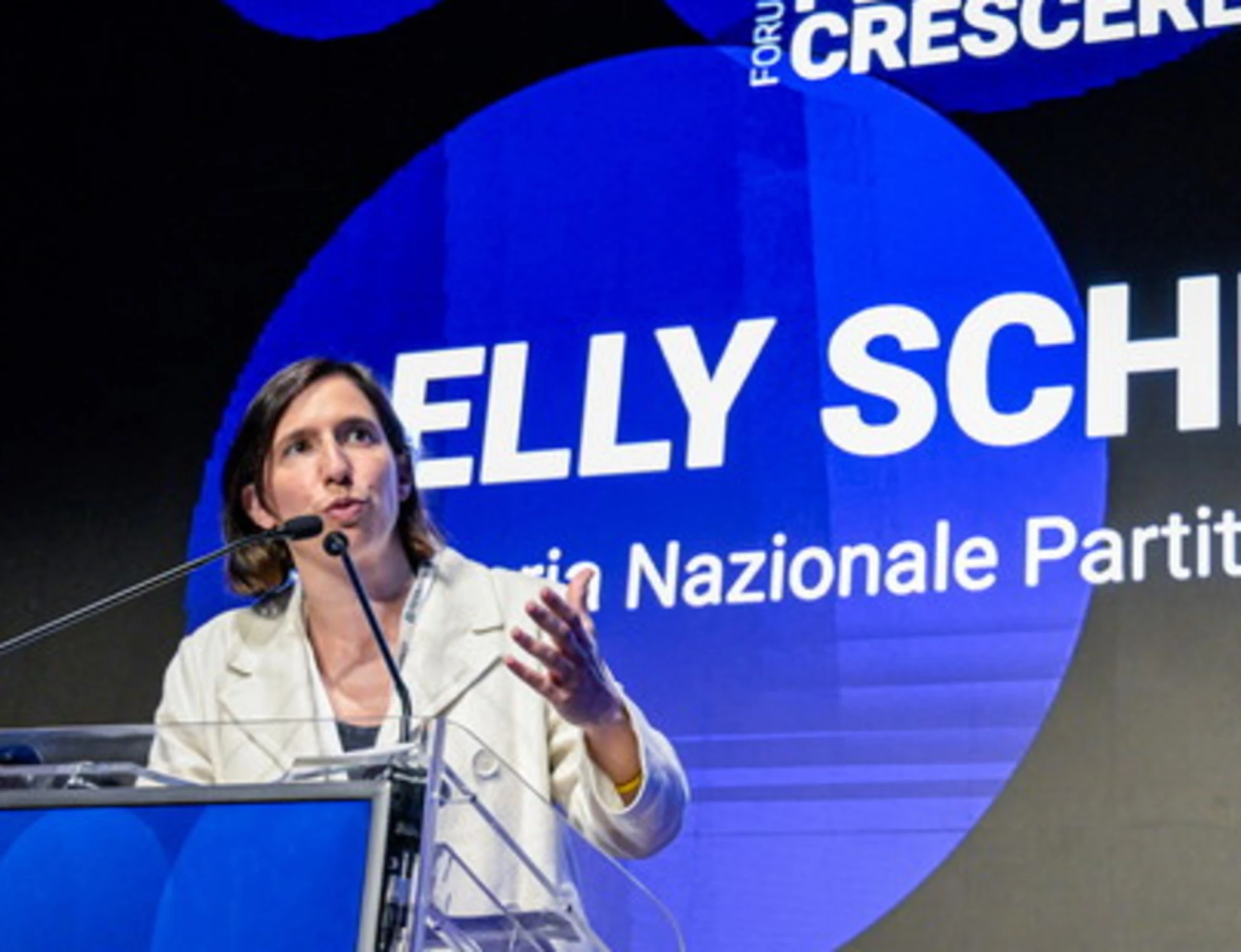 Elly Schlein, la mossa con cui sfida Conte: ecco chi incontra