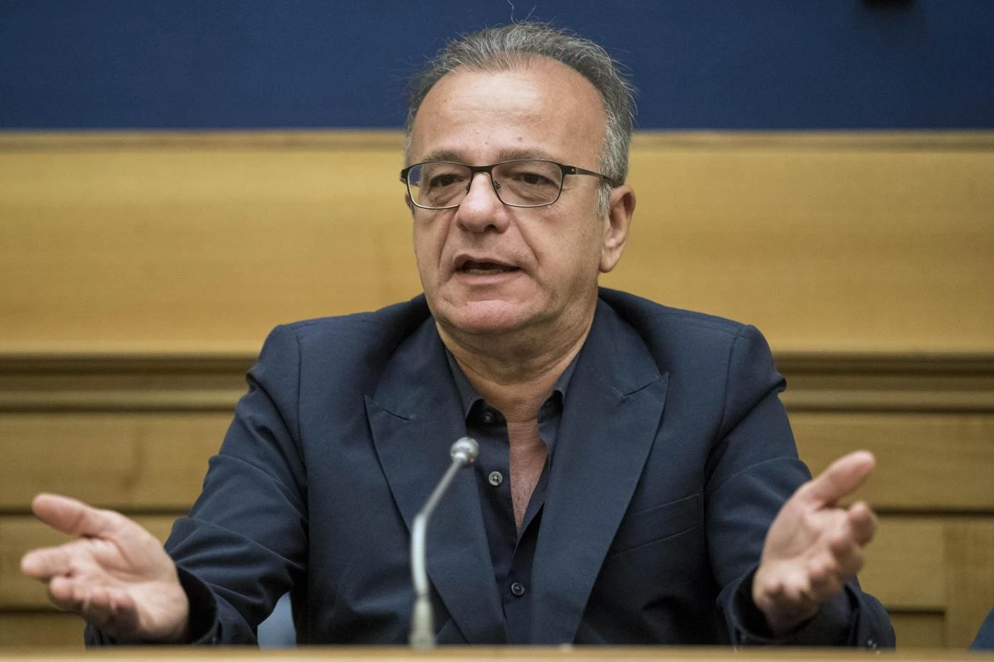 Silvio Berlusconi, Gianfranco Rotondi: "Il Cavaliere leader della nuova Democrazia Cristiana"