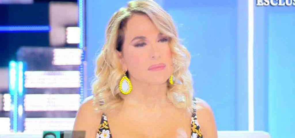 Pomeriggio 5, Barbara d'Urso bacchetta l'inviata ai funerali della mamma di Al Bano
