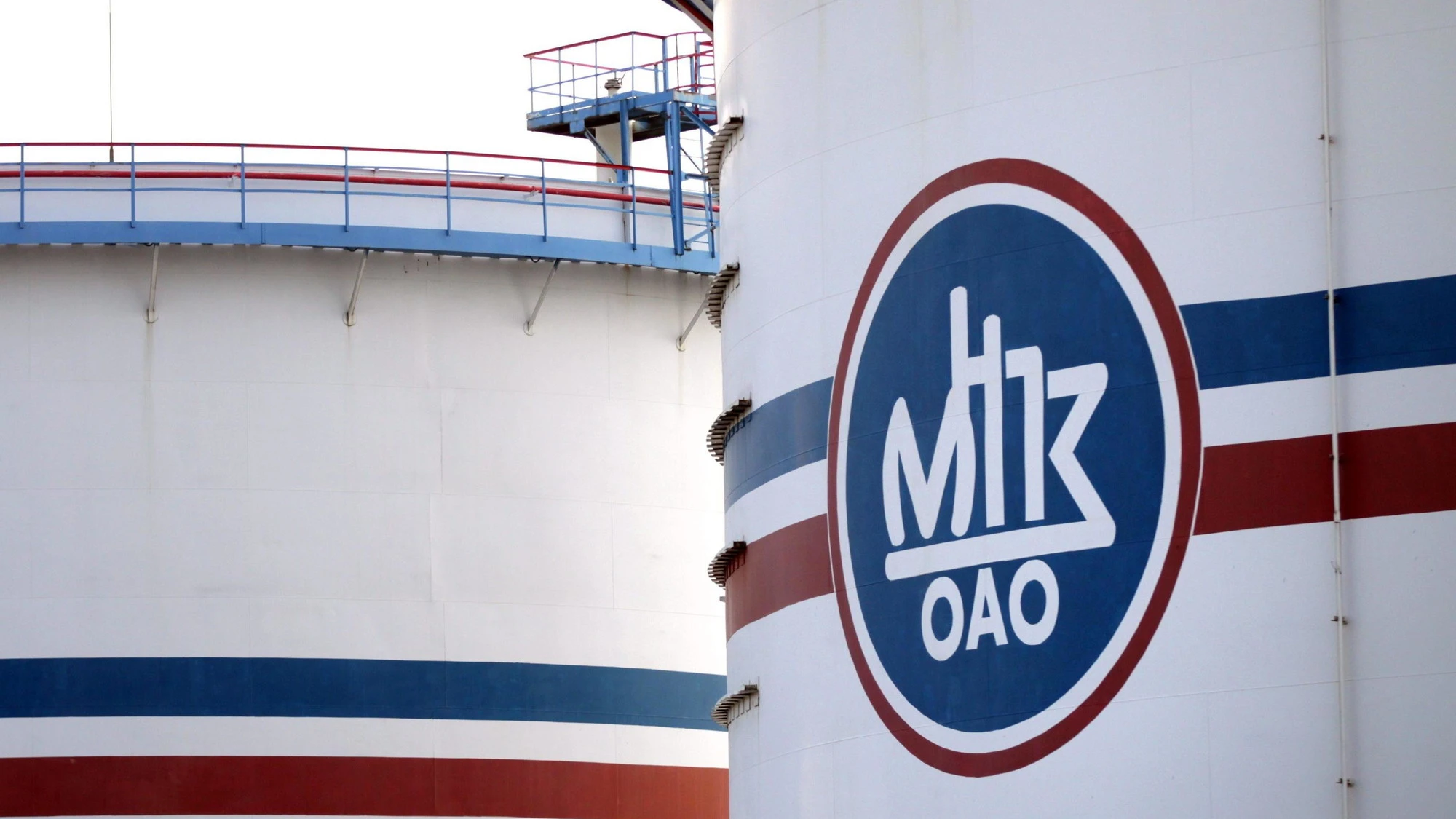 Cherosene, l'ultimo carico il 9 aprile: scenari estremi, cosa può accadere