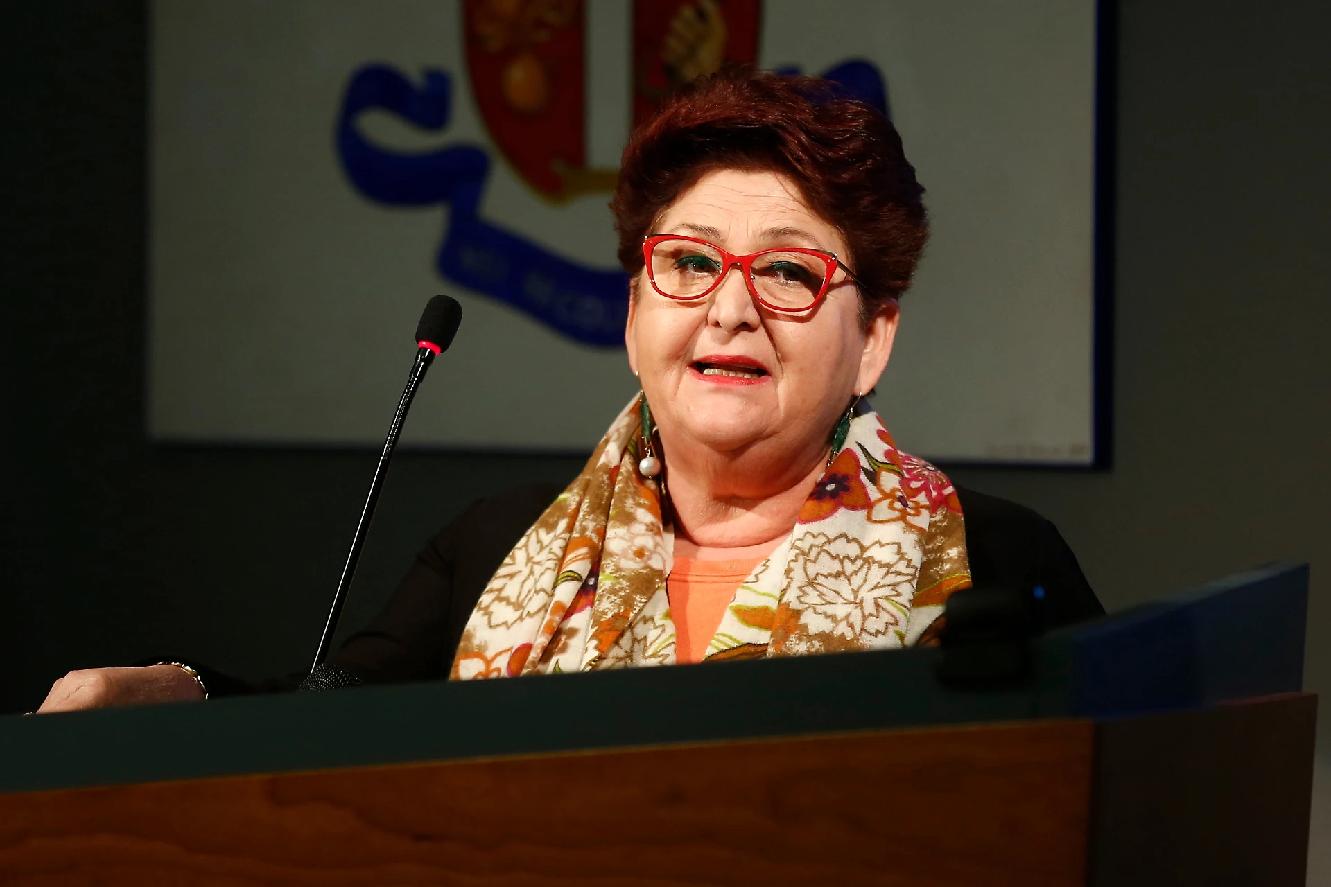 Teresa Bellanova contro Giuseppe Conte: "Pensa a imbarcare persone senza idee per sostituire Italia Viva"