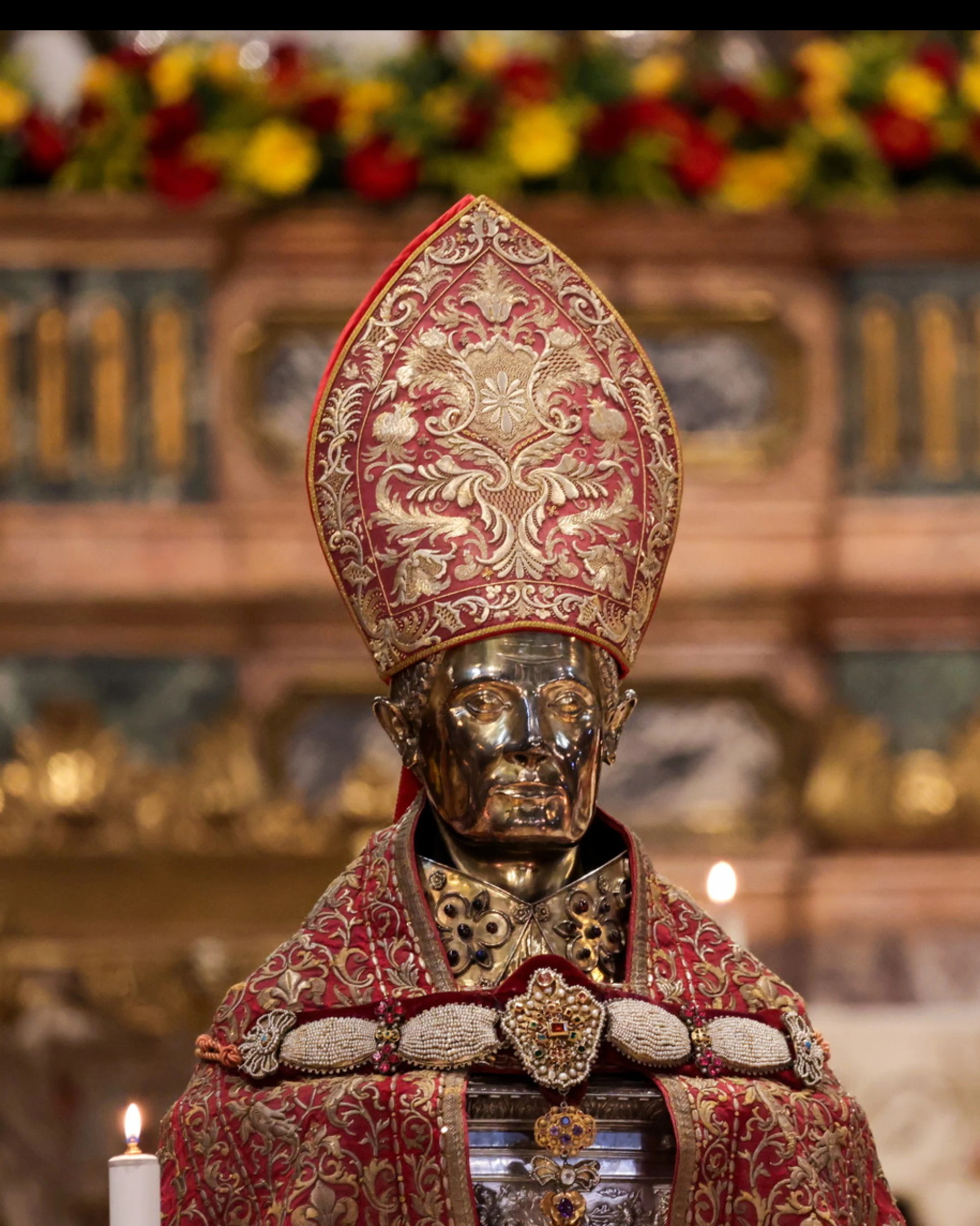 Parolin, la giravolta: vogliono trasformare San Gennaro in pro-Pal