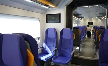 Arezzo, immigrato bacia sulle labbra una ragazza che dorme in treno: arrestato