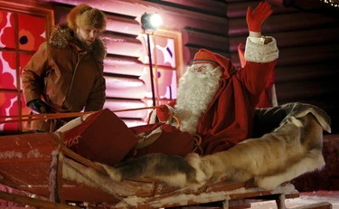 Rovaniemi, jet e soldati Nato nel villaggio di Babbo Natale