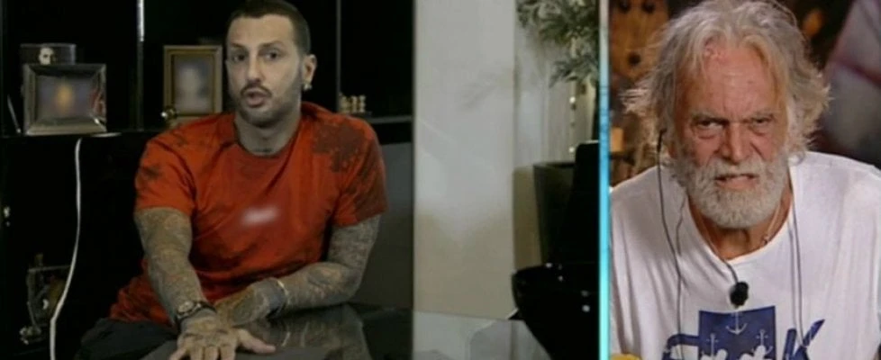Fabrizio Corona si scusa: "Riccardo Fogli? Io una mer***. Ma...". Clamorosa accusa a Mediaset