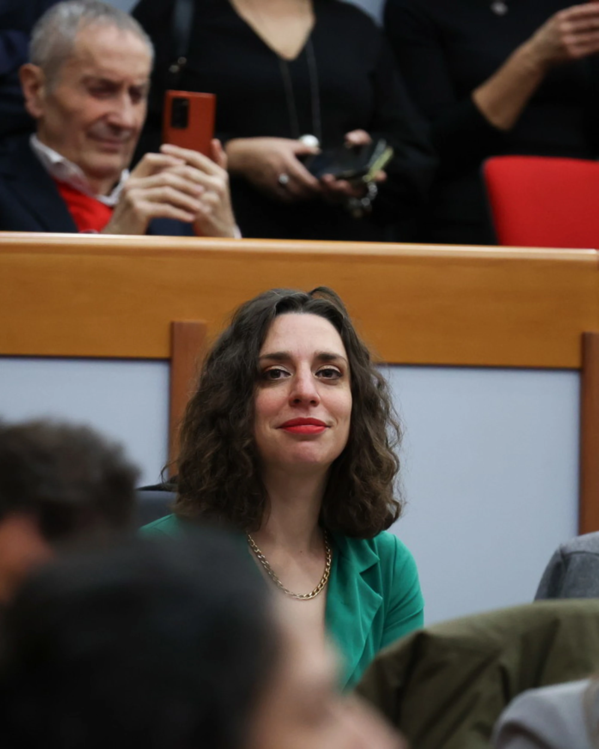 Avs, sfregio a Giorgia Meloni: Bonelli e Fratoianni come i bimbi