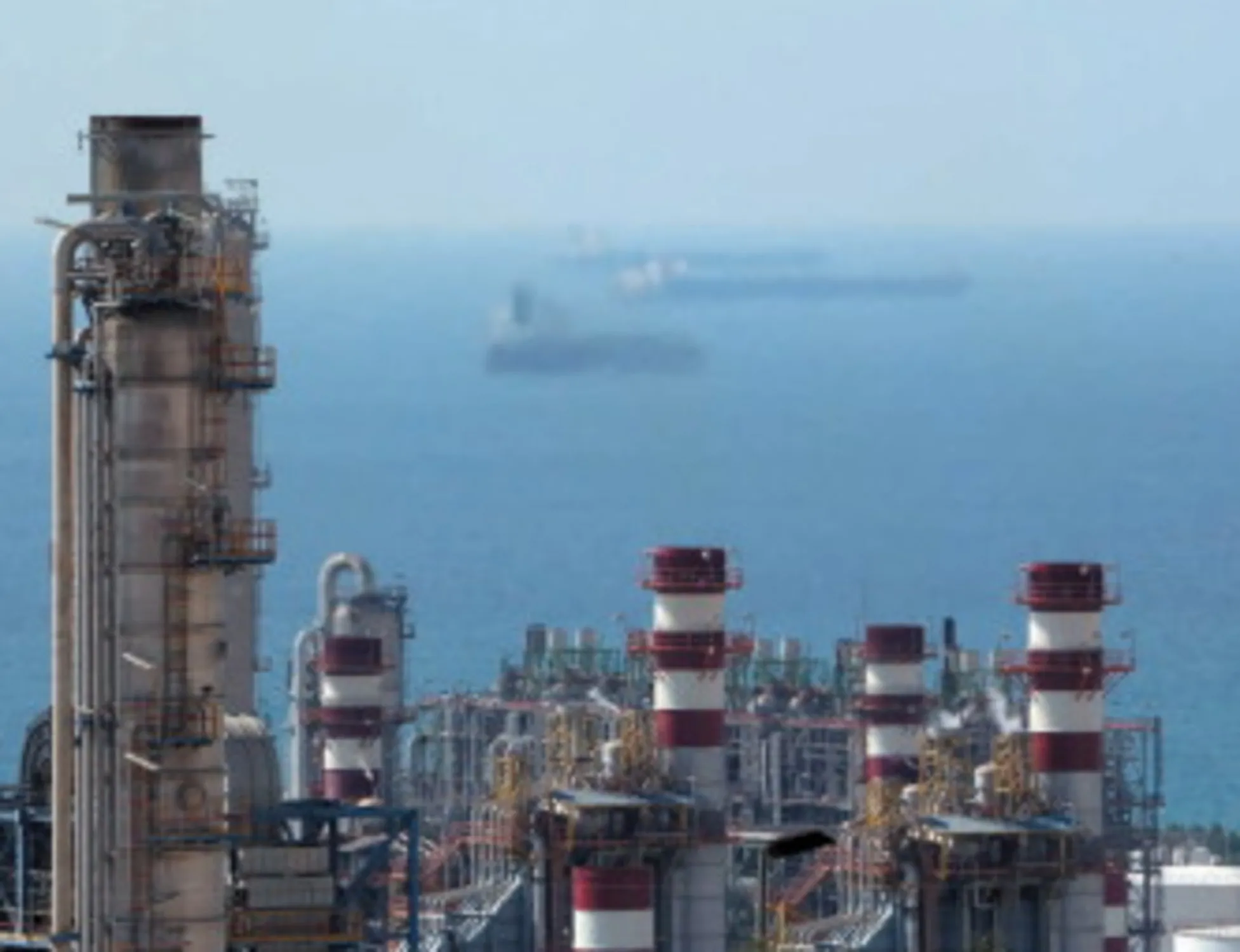 Leggi l'articolo: Mar Caspio, 6 navi ko: il raid annienta la marina iraniana 