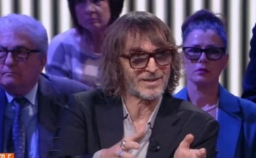 Dritto e rovescio, Giuseppe Cruciani azzera la sinistra: "Della vita dei rapinatori me ne frego"