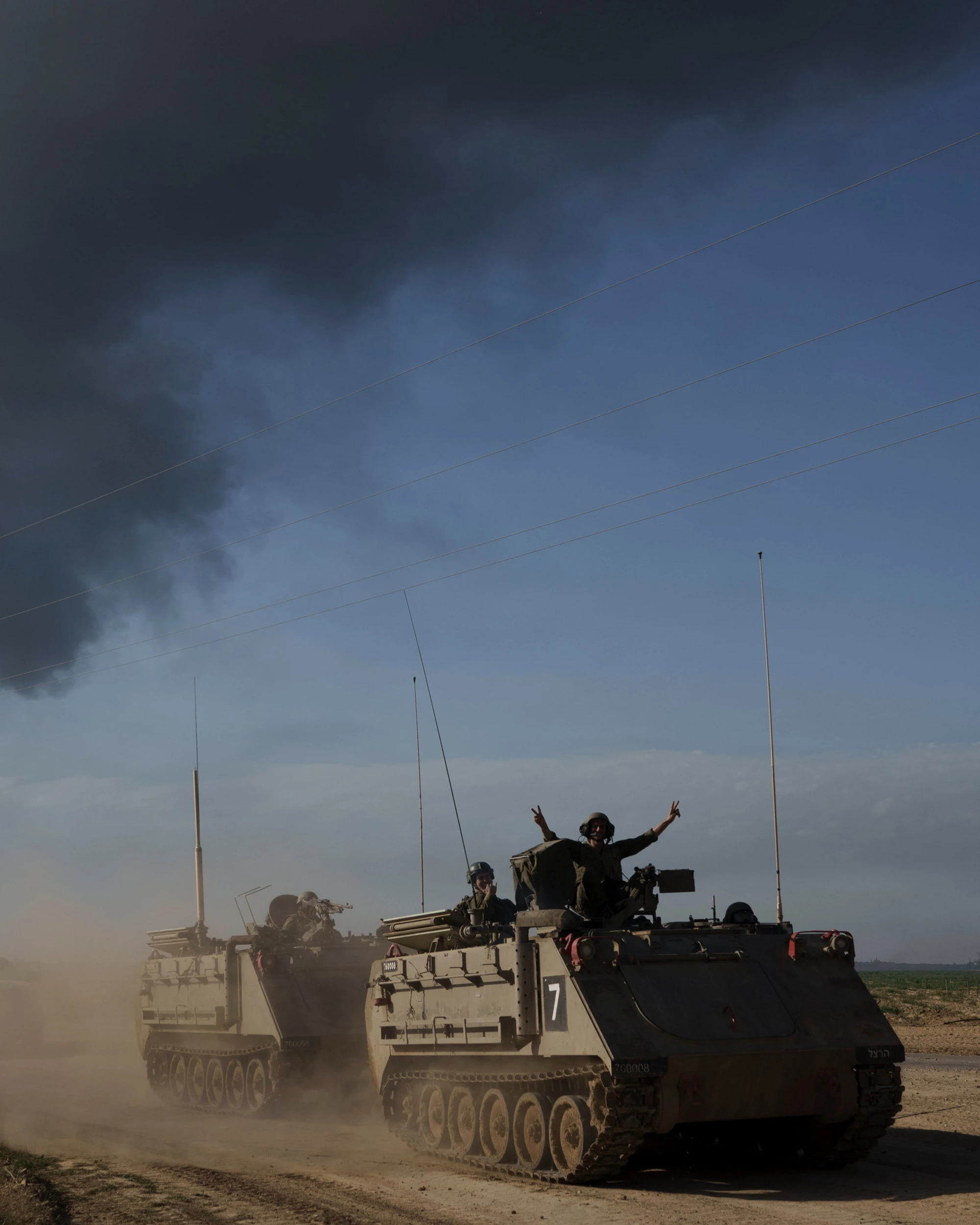 Gaza, Hamas ai colloqui: "Rilascio dell'ultimo ostaggio nel giorno del ritiro dell'Idf"