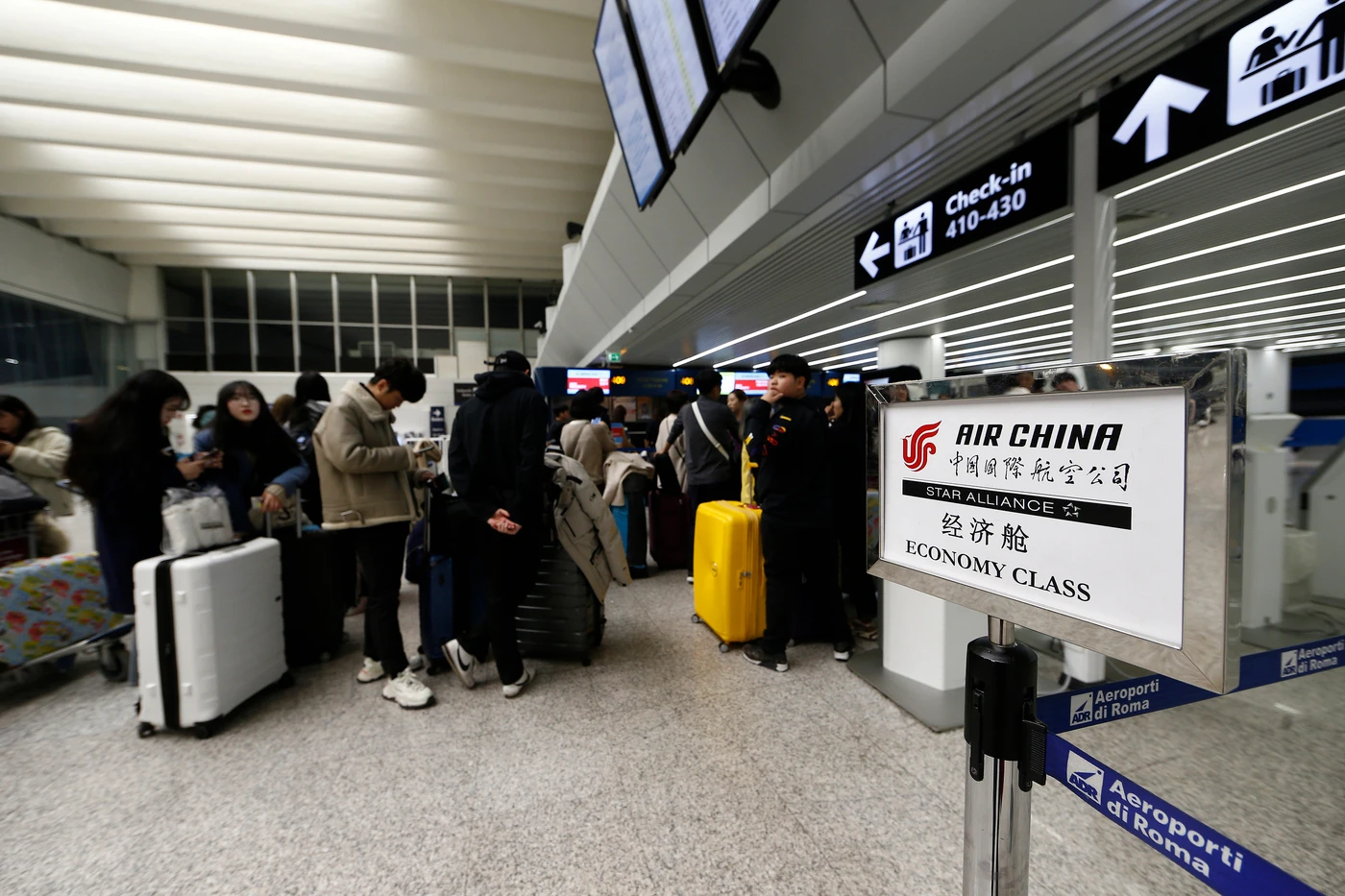 Virus Cina, primo caso negli Stati Uniti: attivati i controlli sui passeggeri nell'aeroporto di Fiumicino