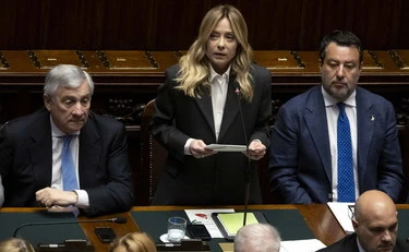 Meloni alla Camera, la diretta. Attacco a Report e sinistra:"Palata di fango, da voi niente lezioni"