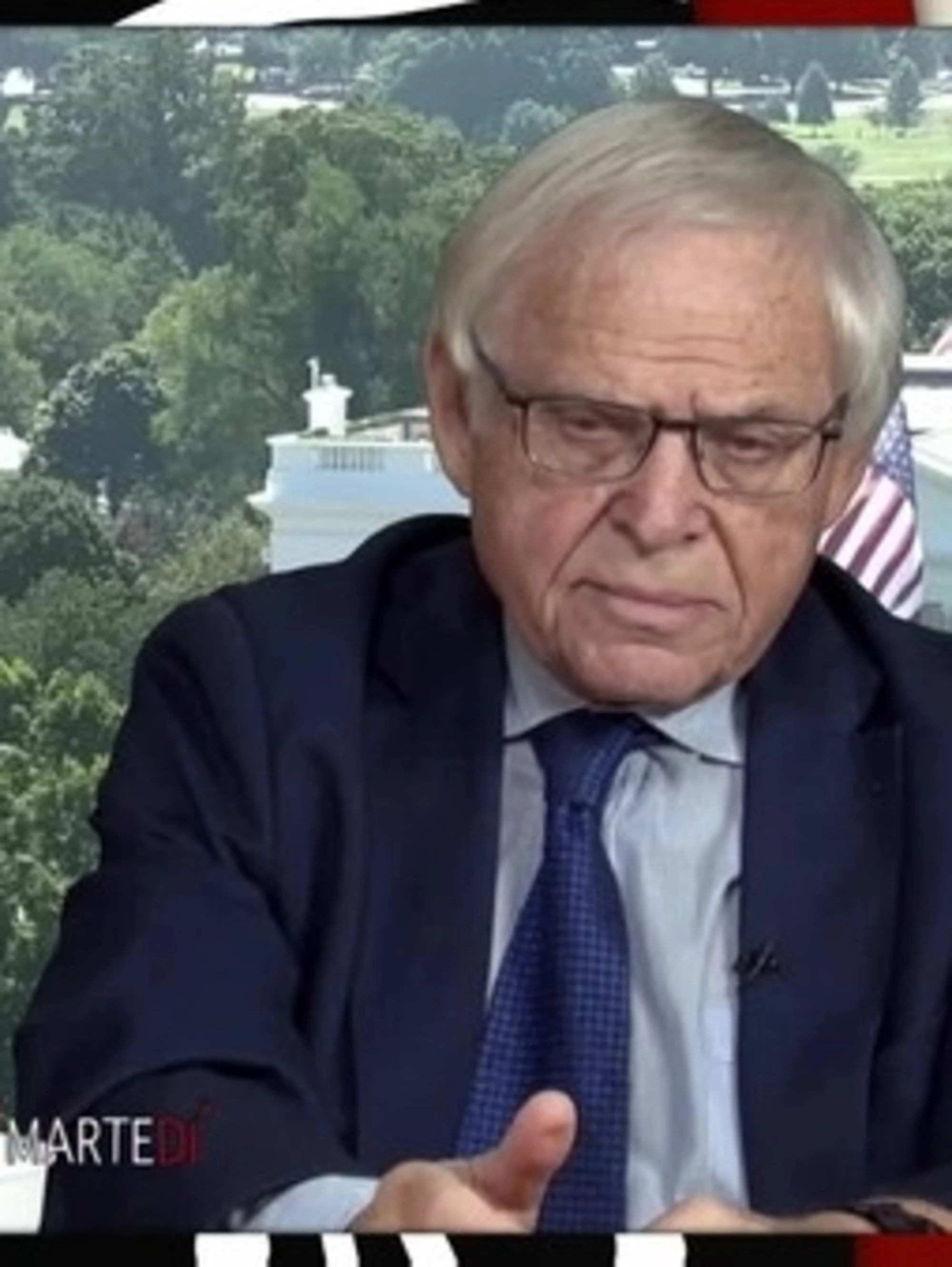 DiMartedì, rissa Luttwak-Cacciari: "L'aritmetica!", "Bene bene..."