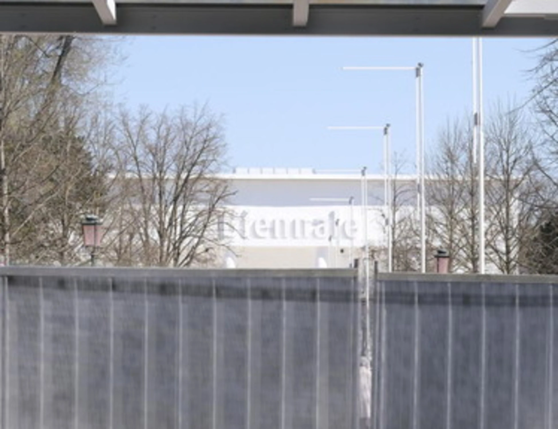 Per la Biennale di Venezia Russia e Israele sono uguali