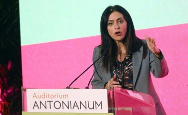 Pina Picierno, scossone al Pd: "Montanari, cattedra in fuffologia. Schlein che dice?"