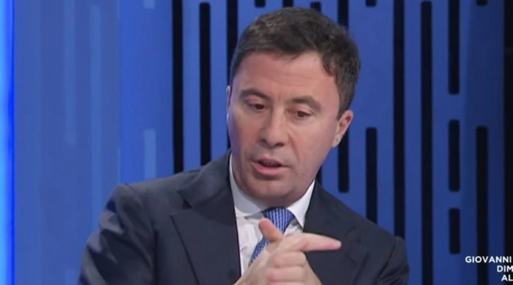Bocchino contro Schlein: "Anti-italiana, dove ha il portafoglio"