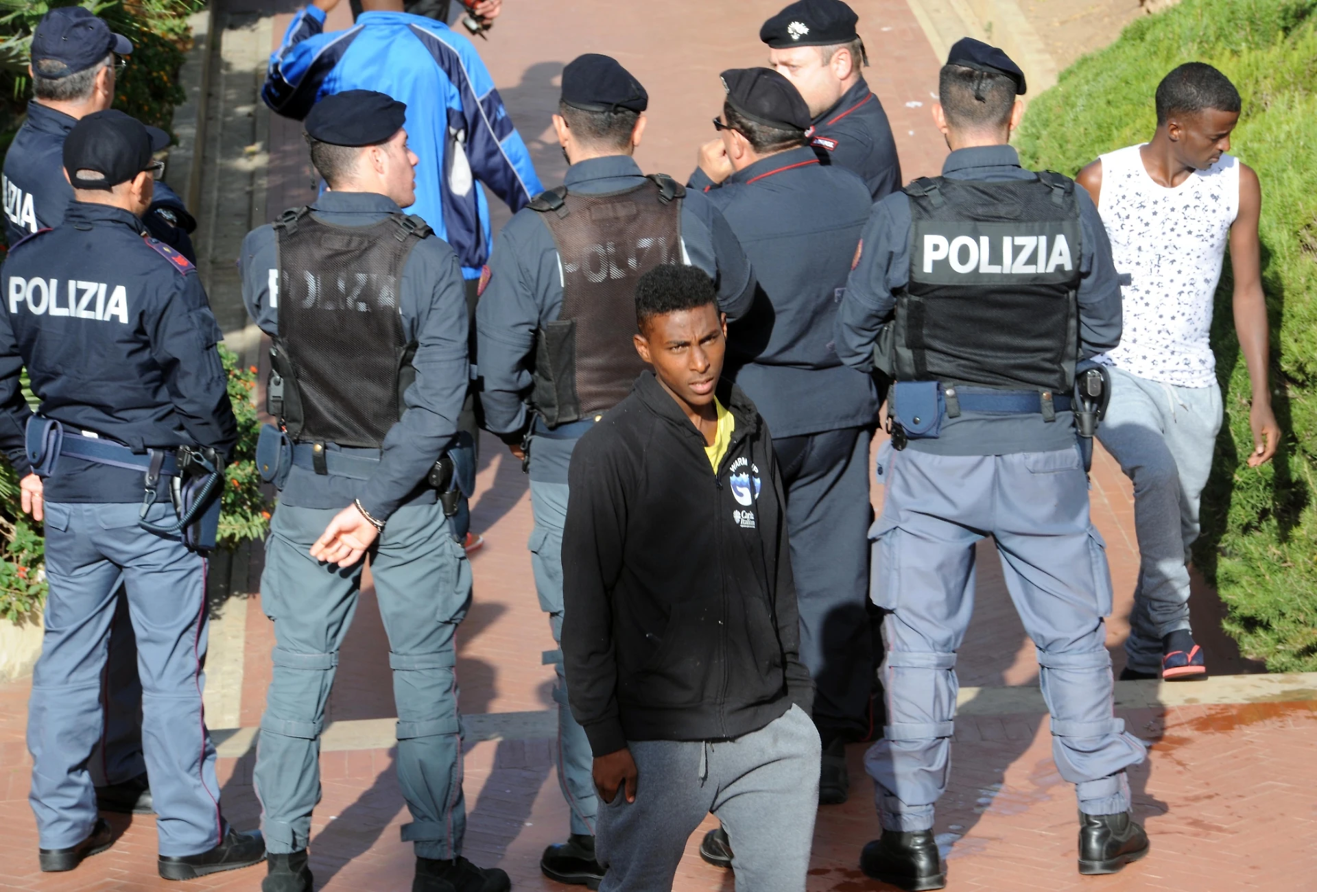 Immigrati e sicurezza, il patto Lega-M5s: per i clandestini è finita