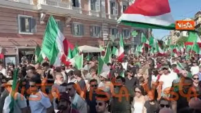 Leggi l'articolo: 'Giornalista comunista', il coro al corteo per la Remigrazione a Roma