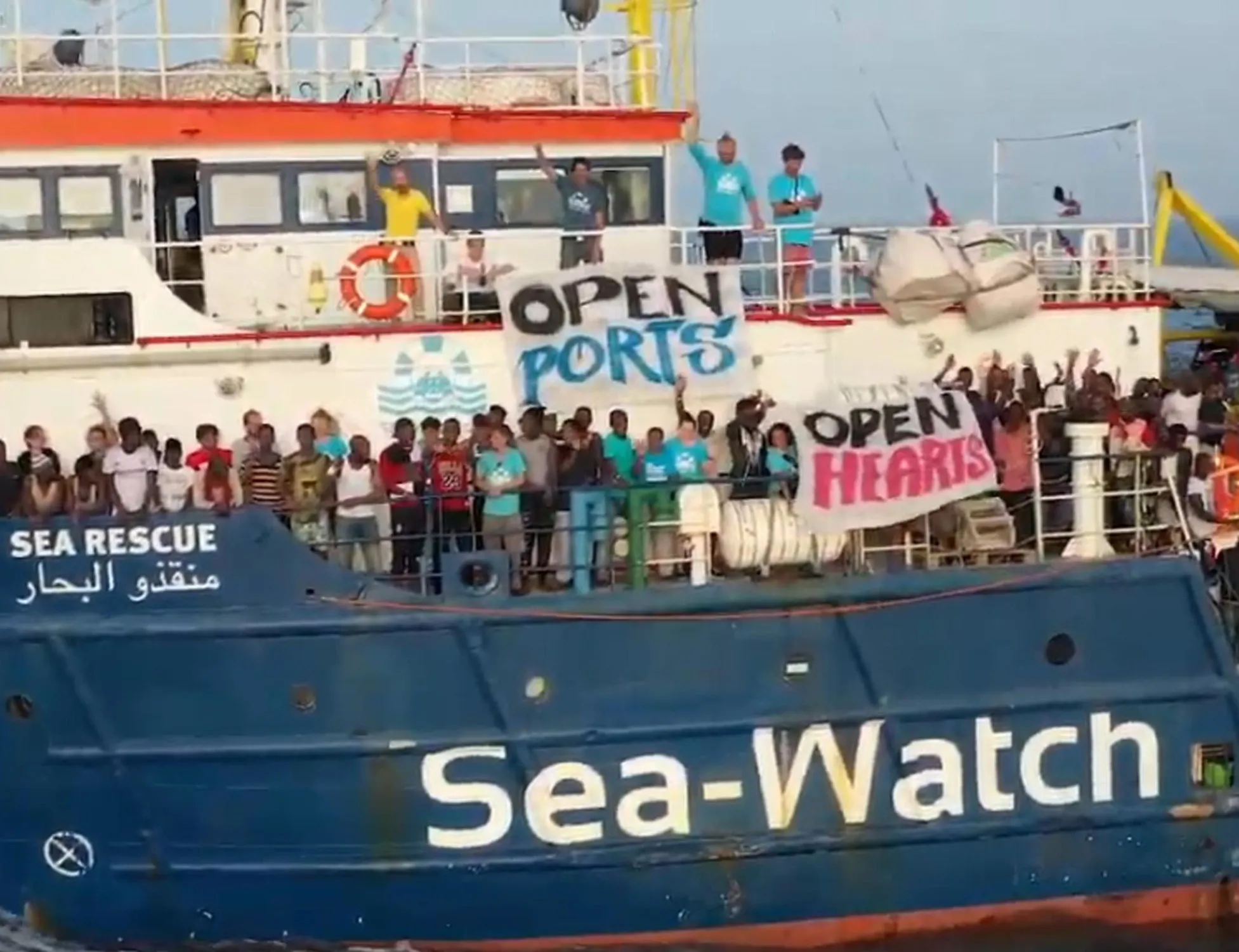 "Sentenza vergognosa": Sea Watch, bordata alle toghe