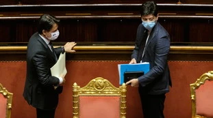 Coronavirus, l'indiscreto di Bechis: "Sicuri che si vota a settembre?". Gira una voce: "Segnatevi questa data", addio elezioni