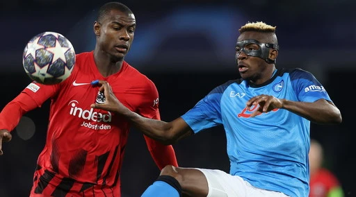 Champions League, il Napoli fa la storia e vola ai quarti
