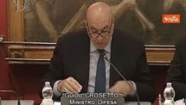 Crosetto: Stiamo avvicinando due cacciamine a Hormuz, ma aspettiamo la pace
