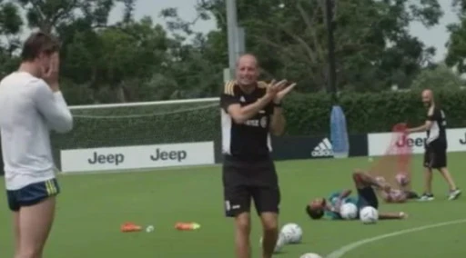 Allegri, "se non siete in grado...": i quattro che appende al muro