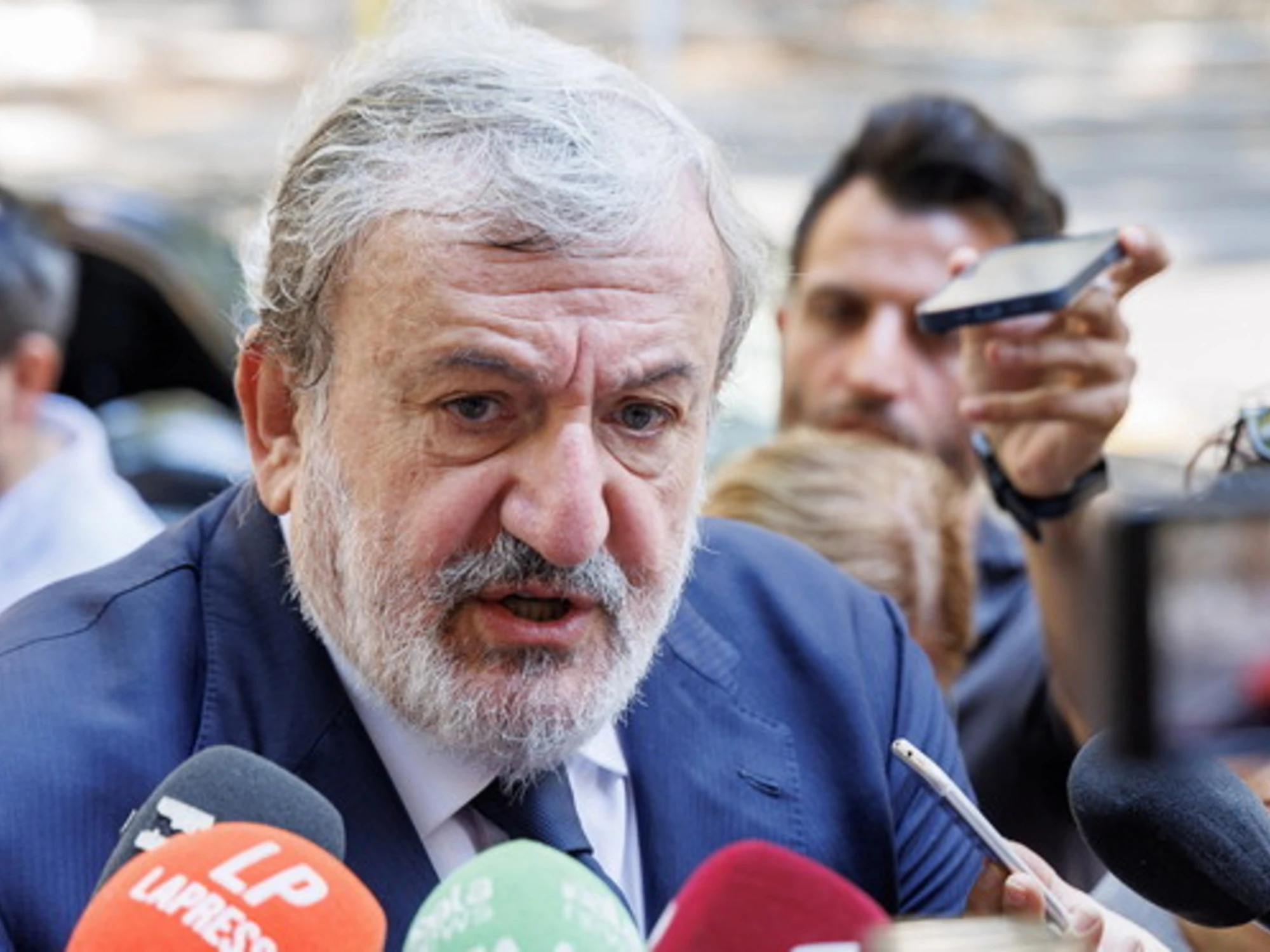 Puglia, spese folli e festini alla Asl: l'ultimo scandalo