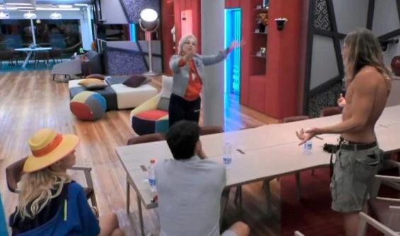 Grande Fratello, mancano i soldi per la diretta 24 ore su 24