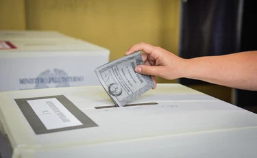 Referendum, il primo dato dell'affluenza: alle 12.00 è al 7,3%