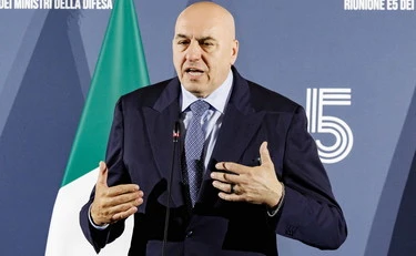 Guido Crosetto replica ai pro-Pal che lo contestano: azzerati