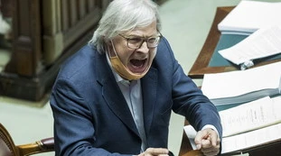 Vittorio Sgarbi si scaglia contro Roberto Speranza: "Sei un menagramo, bugiardo e pure traditore"