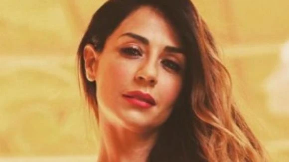 Uomini e donne, Raffaella Mennoia brutale: "Per te non spreco neppure un post", chi polverizza