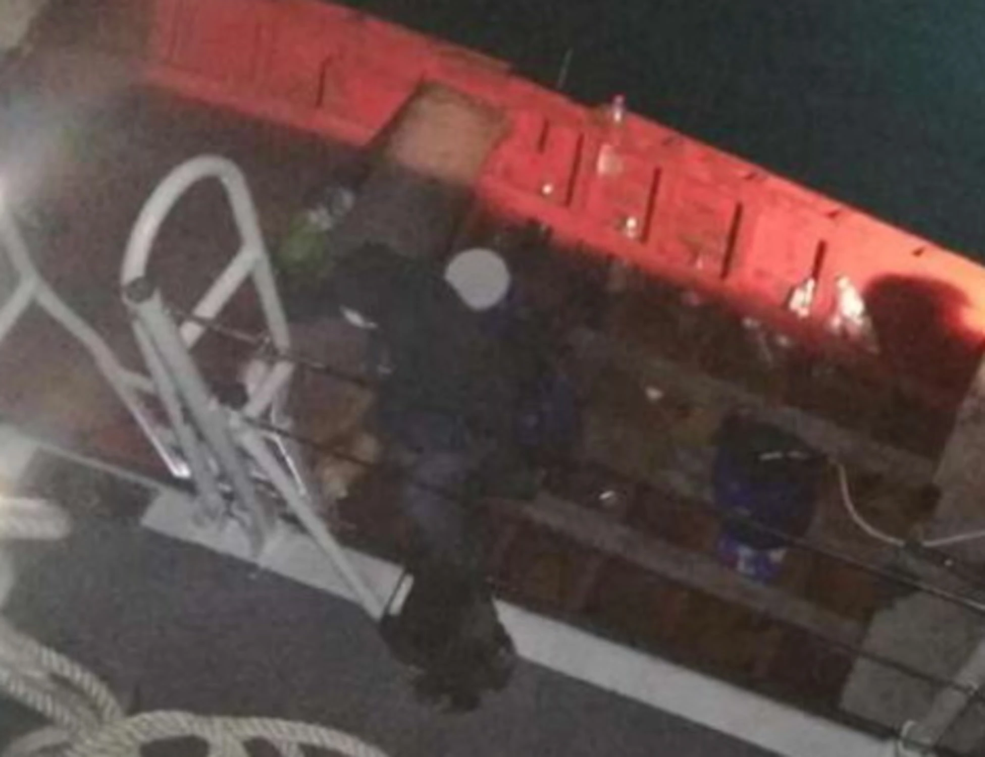 Sardegna, scafista algerino tenta la fuga in mare aperto: chi c'era sul barchino