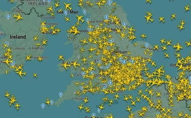 Regno Unito, radar in tilt e traffico aereo nel caos: rovinoso "effetto-domino" in Europa