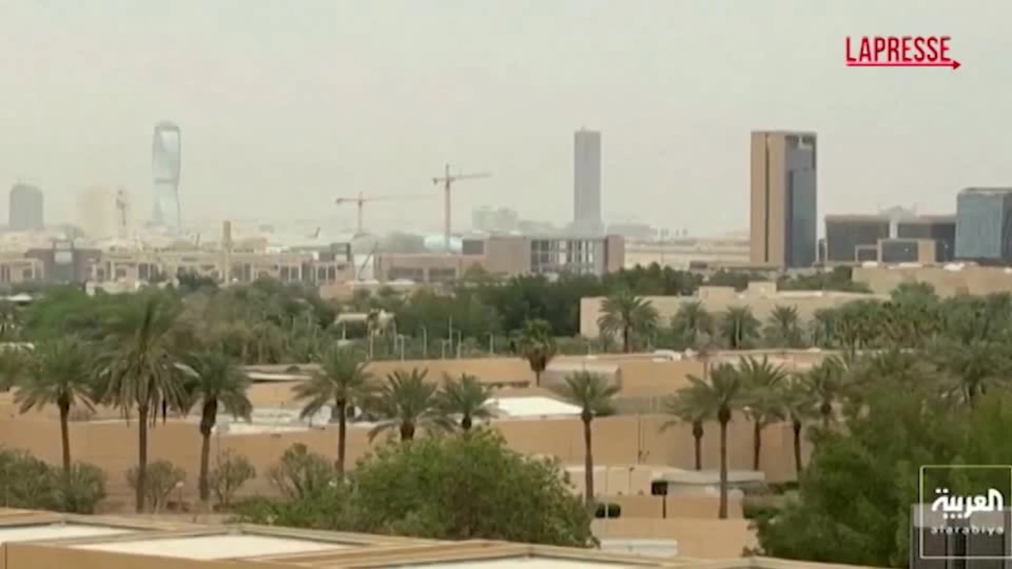 Riyad, ambasciata Usa colpita da droni iraniani: le immagini dopo l'attacco