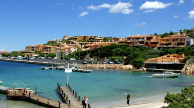 Variante Delta, Sardegna e Calabria quasi condannate alla zona gialla: rischiano altre quattro Regioni