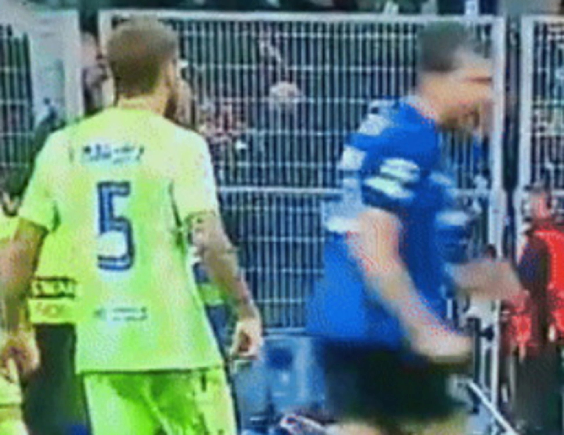 Inter-Barcellona, vergogna Inigo Martinez: lo sputo ad Acerbi