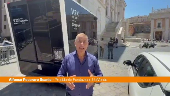 Mobilità elettrica, Pecoraro Scanio “Minibus Ecodigital accolto in Campidoglio”