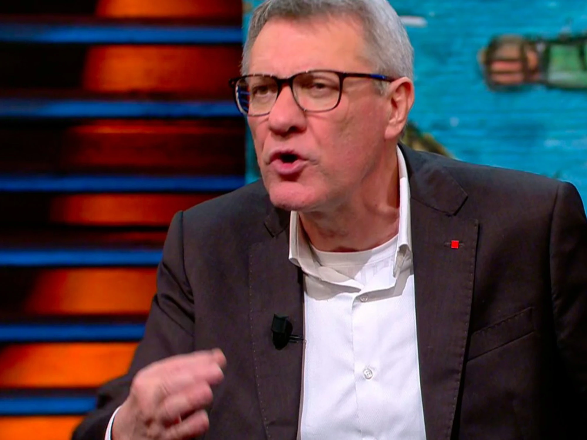 Fdi irride Landini, l'ultima figuraccia: "Adesso hai un lavoro"