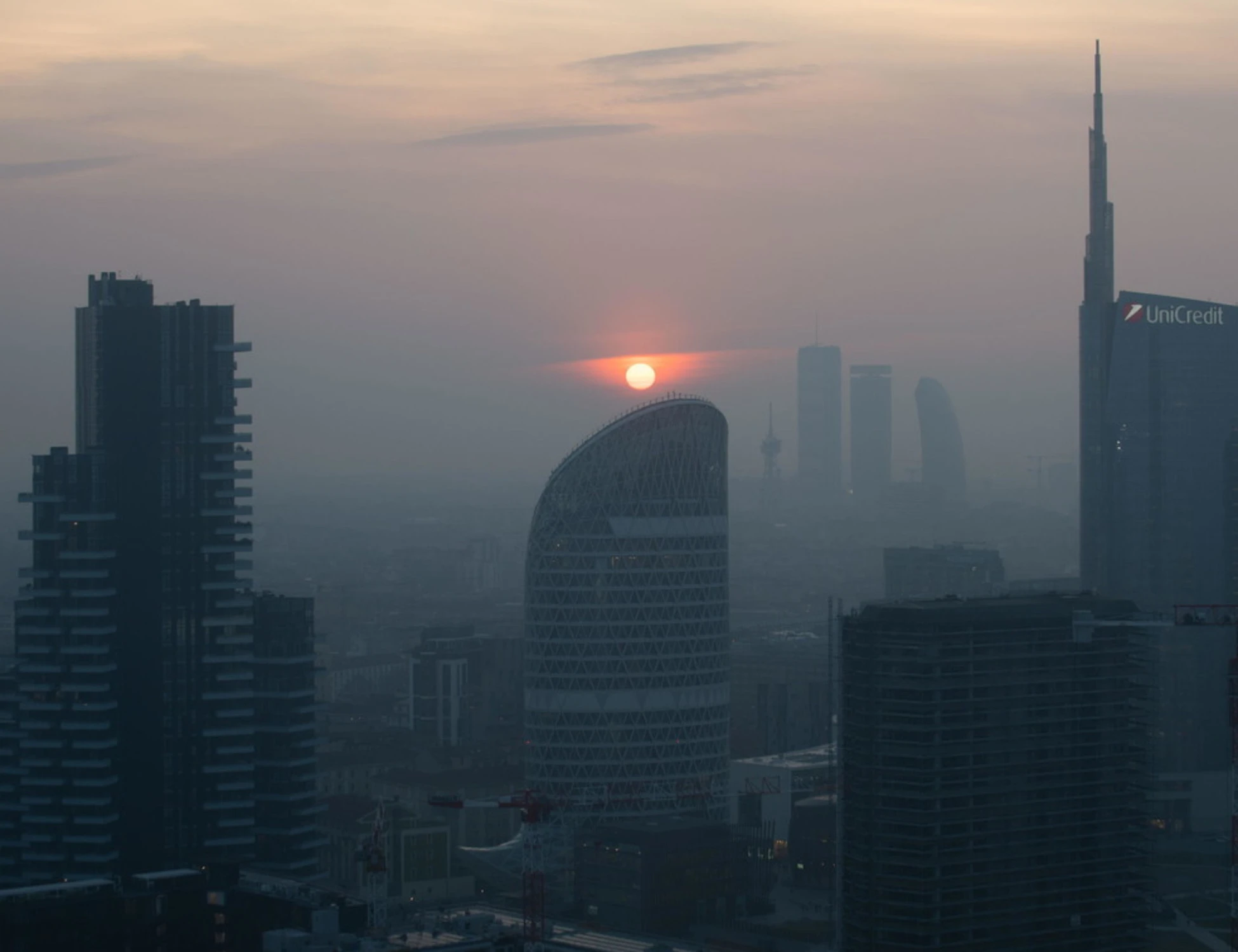 Milano, "bloccate tutti i progetti": il fronte del "no a tutto" ora vuole prendersi la città