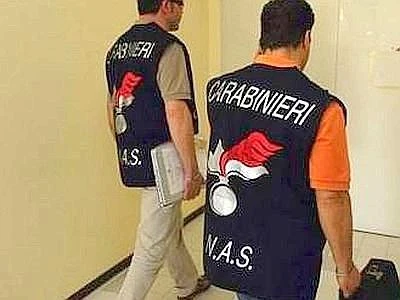 Clinica degli orrori nel napoletano, trovati segregati 37 disabili