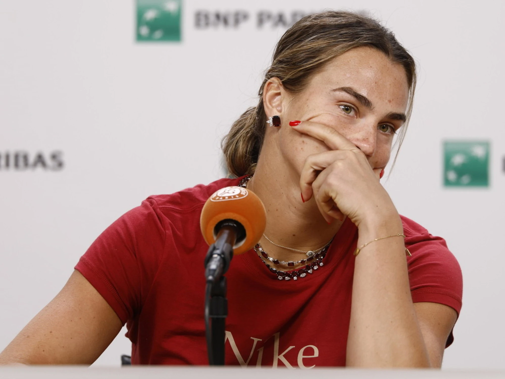 Aryna Sabalenka sconvolge il Roland Garros: "Voglio smettere ora!"