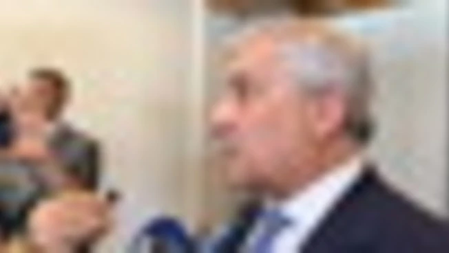 Hormuz, Tajani: serve cessate il fuoco per la libera navigazione