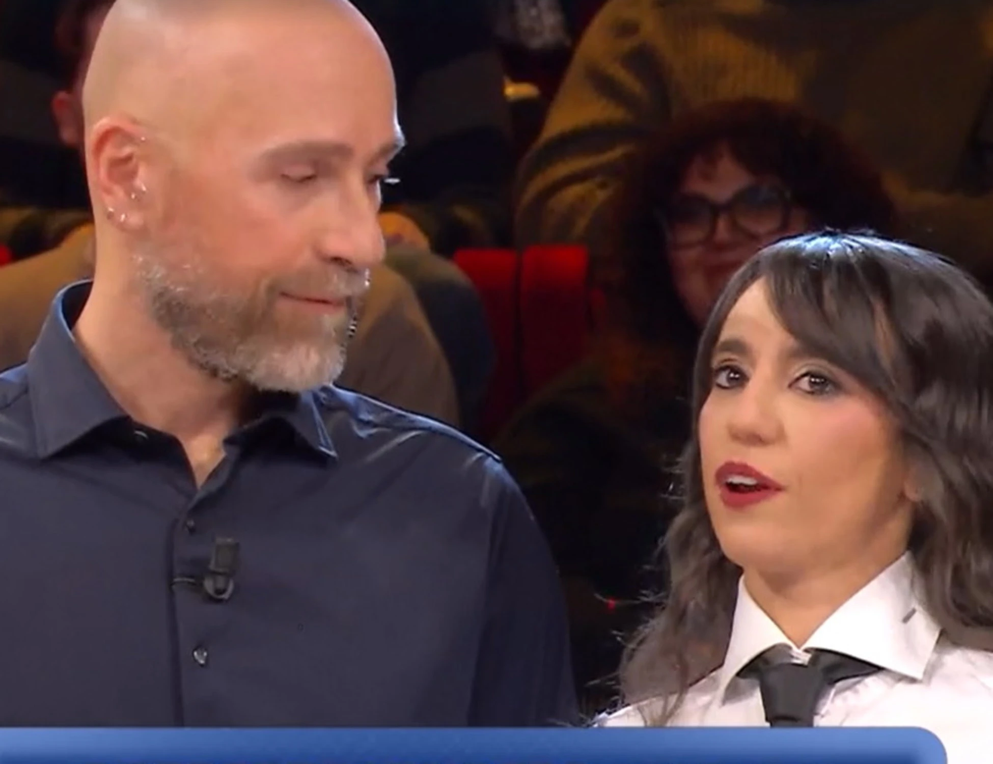 Affari tuoi, l'orrore contro il fidanzato di Rosmara: "Finito sulle p***le"